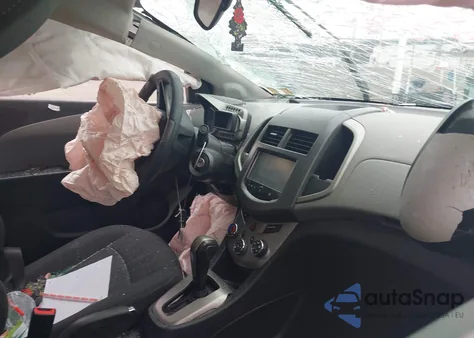 2016 Chevrolet Sonic Lt Auto из США, поврежденный, VIN 1G1JC5SG8G4117498